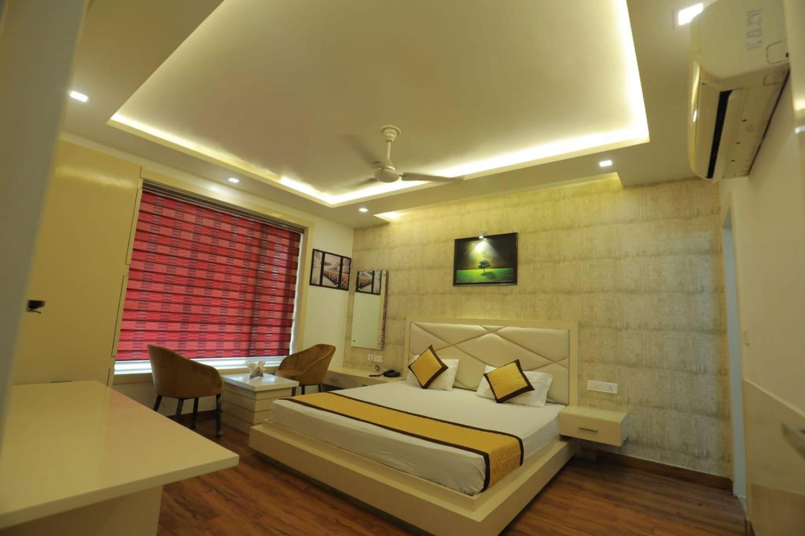 Hotel Red Carpet Tājganj Zimmer foto